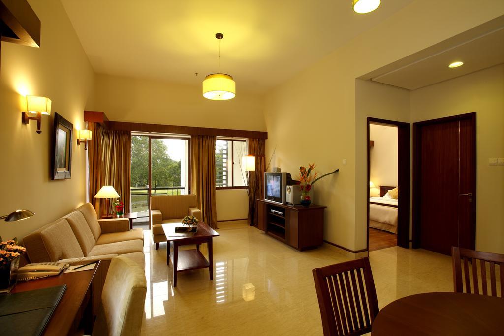 Pulai Springs Resort Official Секудаи Экстерьер фото